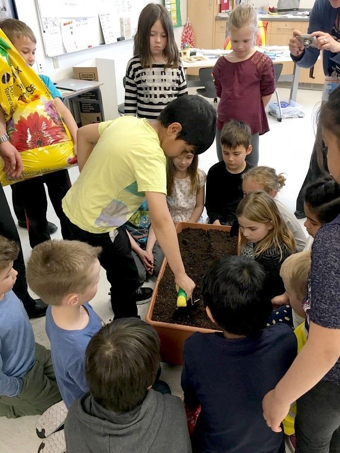 Copperfield Elementary Kids Digging